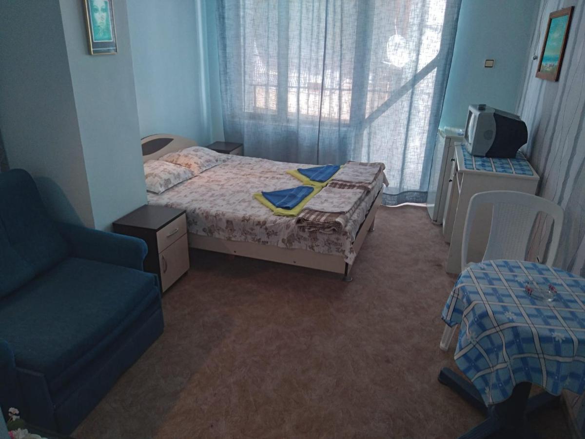 Andi Hotel Chernomorets Esterno foto