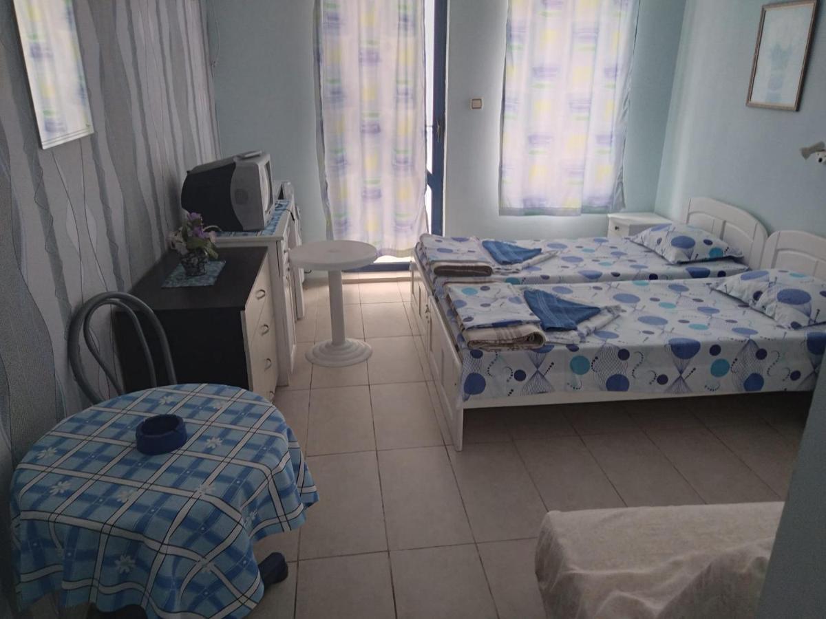 Andi Hotel Chernomorets Esterno foto