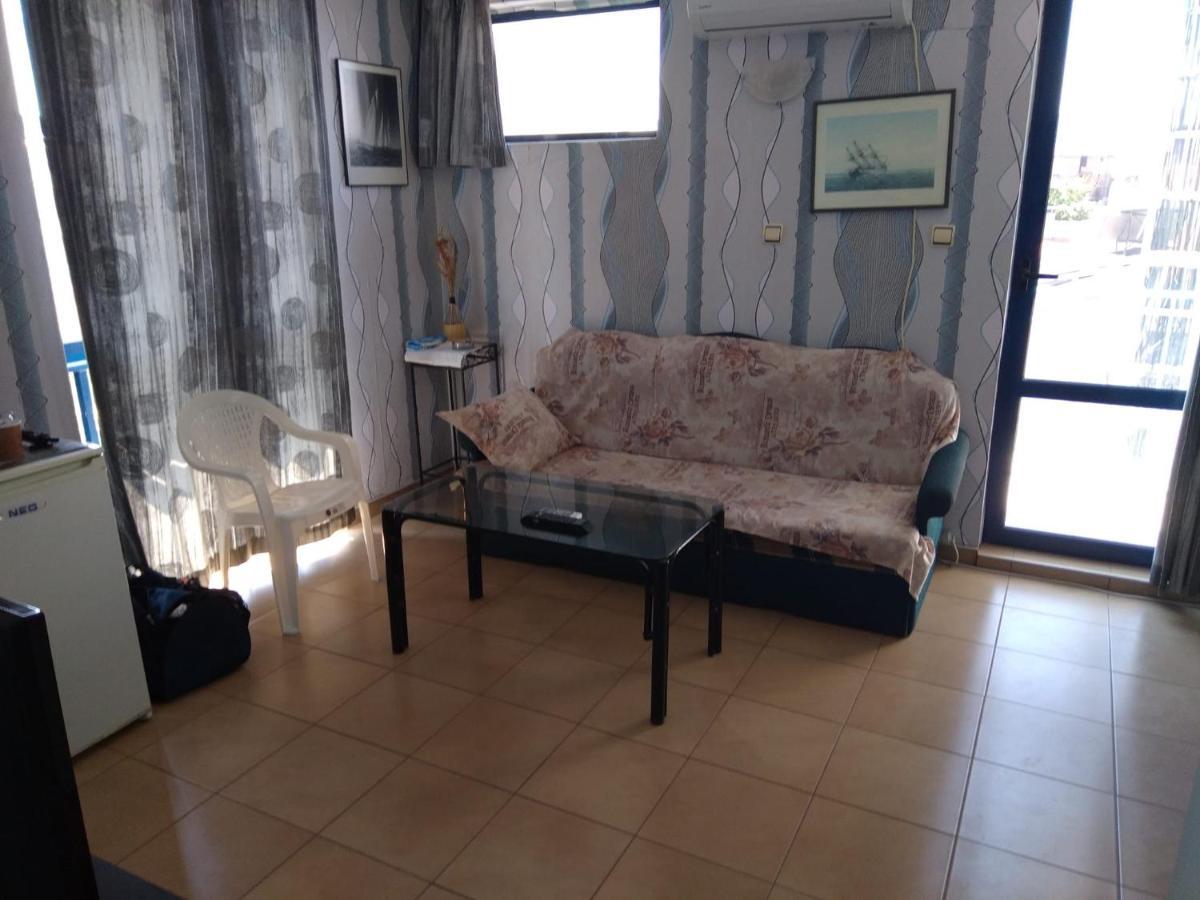 Andi Hotel Chernomorets Esterno foto
